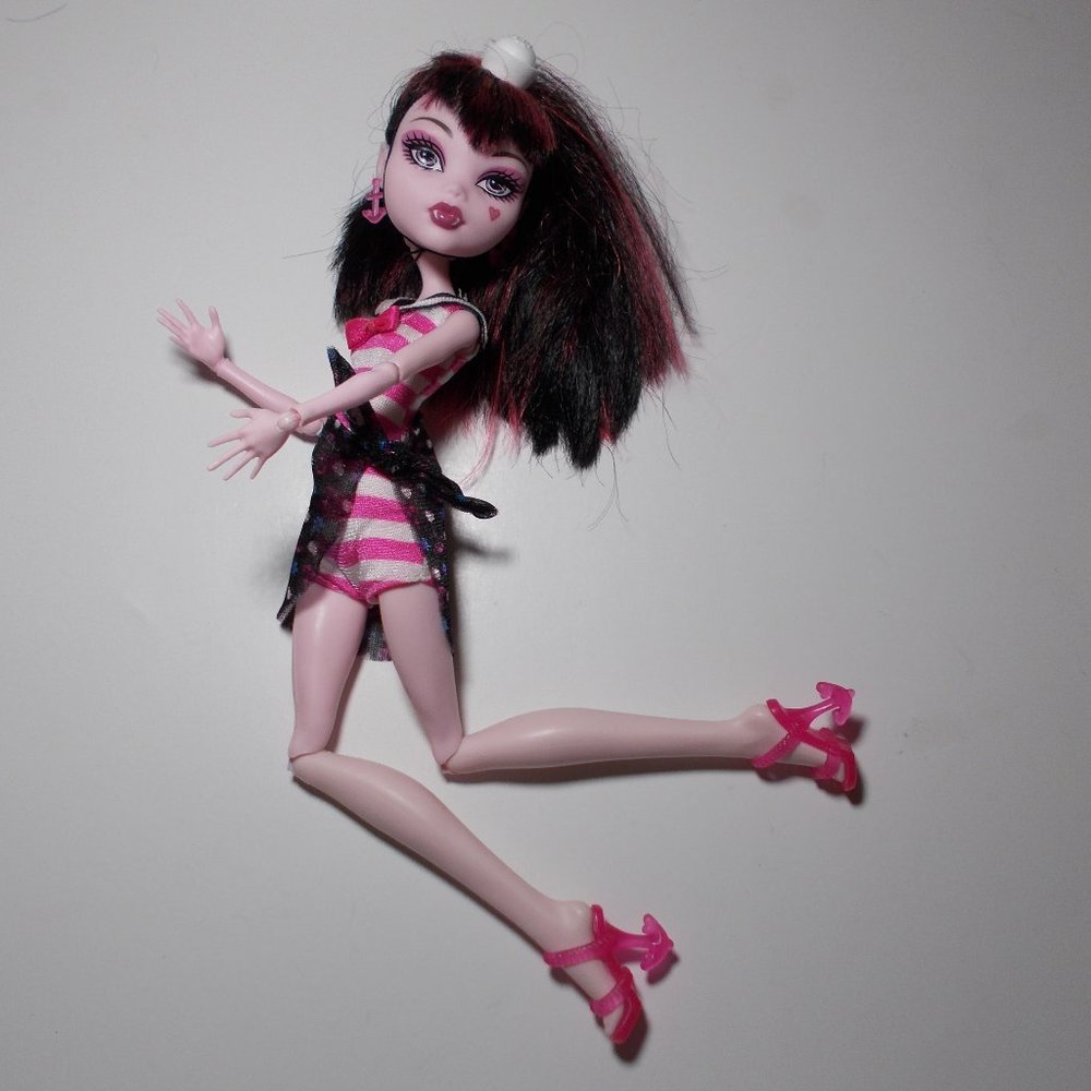 Monster High Draculaura the sailor Doll EUC - Picture 2 of 12